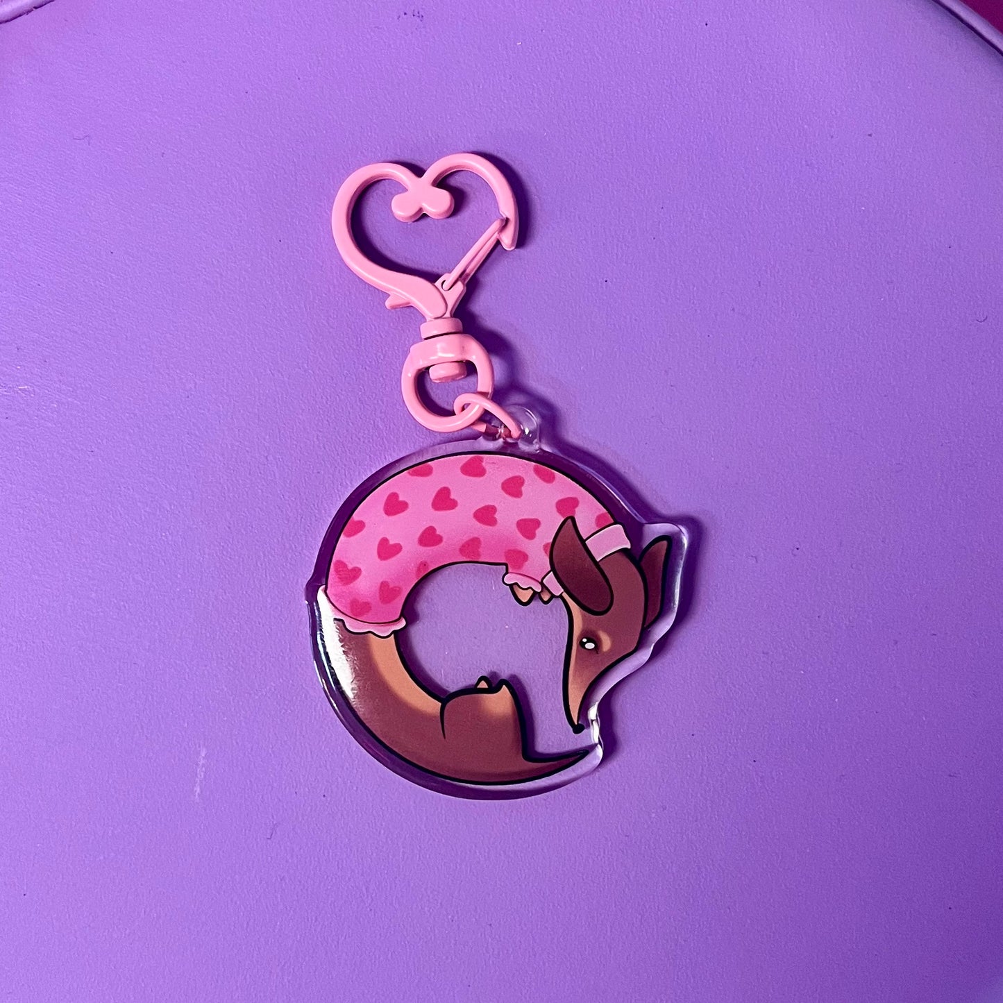 Porte-clé teckel ronde rose